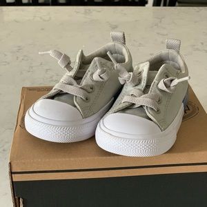 Converse infant size 6 pale grey